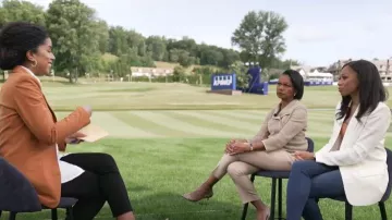 Akris Punto Mesh Biker Jacket porté par Condoleezza Rice vu dans CBS Mornings le 26 juin 2023