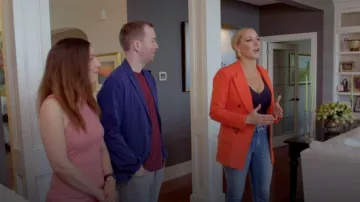 Smythe Cropped-Sleeve Linen Silk Pagoda Blazer worn by Rachael Werner as seen in Lakefront Luxury(S03E01)