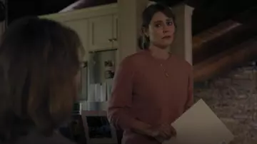 Rag & Bone Elsa Crew-neck Pull porté par Marybeth Pickett (Julianna Guill) vu dans Joe Pickett (S02E04)