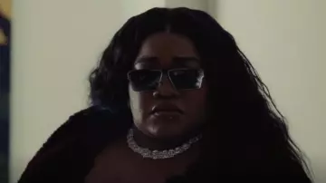 Lunettes de soleil Fendi Shiny Palladium portées par Destiny (Da’Vine Joy Randolph) comme on le voit dans The Idol (S01E04)