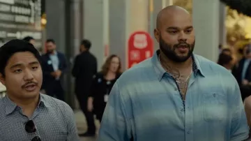 Tommy Bahama Ocean Fade Camp Shirt porté par Andy (Tre Hale) vu dans Platonic (S01E08)