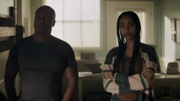 Veronica Beard Elizabeth Cardigan usada por Natalie Irons (Tayler Buck) como se ve en Superman & Lois (S03E13)