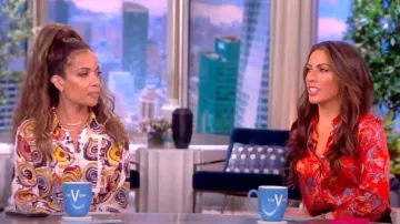 Chloe Spiral Print Long Sleeve Silk Shirtdress worn by Sunny Hostin as seen in The View on June 28, 2023