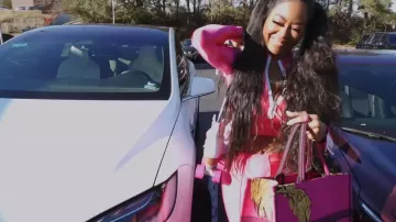 Gucci Cropped Sport Top porté par Kenya Moore vu dans The Real Housewives of Atlanta (S15E08)