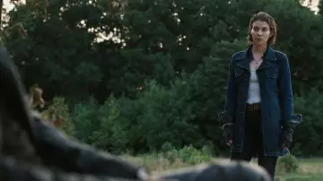 Denim coat jacket worn by Maggie Rhee (Lauren Cohan) as seen in The Walking Dead: Dead City (Season 1 Episode 1)