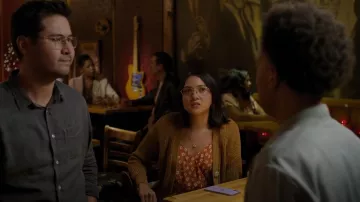 Madewell Sycamore V-Neck Cardigan worn by Luna (Rachel Marsh) as seen in Unstable (S01E05)