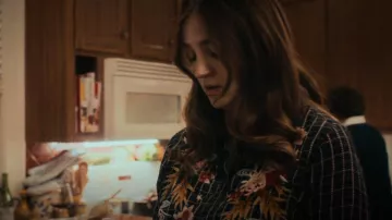 Johnny Was Emiko Easy Tiered Shirtdress usado por Natalie 'Sugar' Berzatto (Abby Elliott) como se ve en The Bear (S02E06)