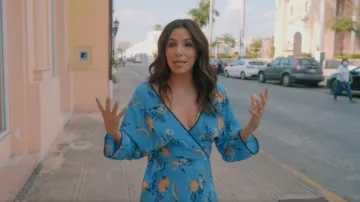Diane Von Furstenberg Robe à manches longues à ourlet asymétrique Silk Wrap portée par Eva Longoria vue dans Eva Longoria: À la recherche du Mexique (S01E02)