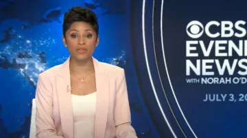 White House Black Market The Relaxed Blazer In Rose Smoke worn by Jericka Duncan as seen in CBS Evening News on July 3, 2023