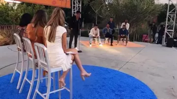 Schutz Suzy High Block Heels en rosa usados por Gabby Windey como se ve en The Bachelorette (S20E02)