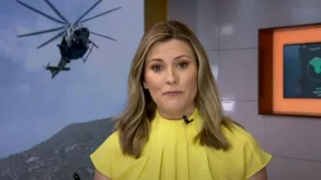 Tibi Esme Crepe Shirred High-Neck Top usado por Erin McLaughlin como se ve en Today el 4 de julio de 2023