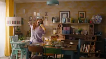 The wolf print t-shirt worn by Morgane Alvaro (Audrey Fleurot) in HPI: High Intellectual Potential (S01E07)