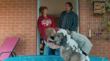 The red Colorado sweatshirt worn by Morgane Alvaro (Audrey Fleurot) in the HPI series: High Intellectual Potential (S01E05)