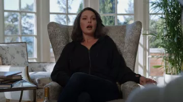 Barbour Highroads Hoodie worn by Tully Hart (Katherine Heigl) as seen in Firefly Lane (S02E13)