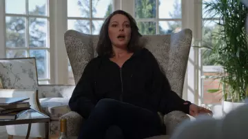Barbour Highroads Hoodie worn by Tully Hart (Katherine Heigl) as seen in Firefly Lane (S02E13)