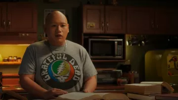 Chaser Grateful Dead Steal Your Face Tee worn by Reginald Baskin (Jacob Batalon) as seen in Reginald the Vampire (S01E09)