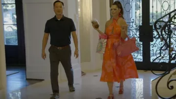 Staud Moana Vestido Halterneck con estampado floral usado por D'Andra Simmons como se ve en The Real Housewives of Dallas (S05E06)