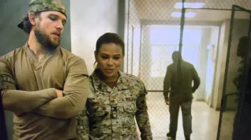 Clay Spenser (played by Max Thieriot) outfits on SEAL Team