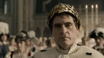 Gold Leaf Laurel Crown worn by Napoleon Bonaparte (Joaquin Phoenix) in Napoleon