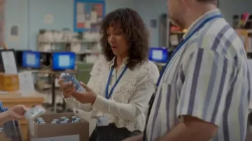 Zara Crochet Cropped sweater worn by Wendy Yarmouth (Lyndie Greenwood) as seen in Shelved (S01E08)