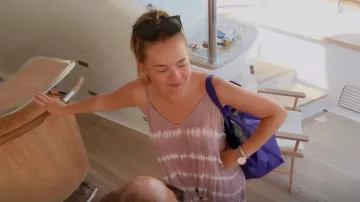 D´D Beach Largo Tie Dye Rosa worn by Daisy Kelliher as seen in Below Deck Sailing Yacht (S04E17)