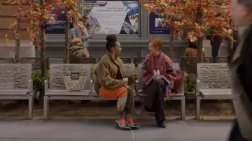 Jw Anderson Bumper-Tube Leather Mules worn by Dr. Nya Wallace (Karen Pittman) as seen in And Just Like That… (S02E05)