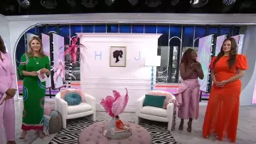 De La Vali Agua Puff-Sleeve Chiffon Maxi Dress usado por Ashley Graham como se ve en Today with Hoda & Jenna el 13 de julio de 2023