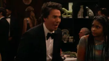 Blazer de fiesta Boss Sparkling usado por Spencer Shay (Jerry Trainor) como se ve en iCarly (S03E08)