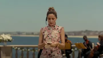 Erdem Irina Robe à manches fleuries à manches en rose Floral porté par Sylvia (Rose Byrne) comme on le voit dans Platonic (S01E10)