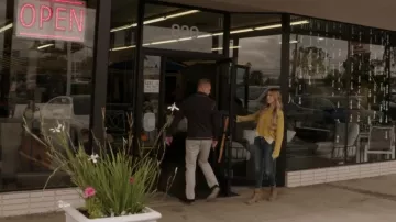 Steve Madden Troopa Bota con cordones usada por Christina El Moussa vista en Christina on the Coast (S05E06)