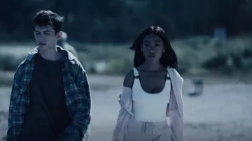 Hunza G Domino Traje de baño usado por Isabella LaRue (Lexi Underwood) como se ve en Cruel Summer (S02E06)
