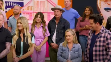 Combinaison de chaudière à manches courtes portée par Alison Victoria comme on le voit dans Barbie Dreamhouse Challenge (S01E01)