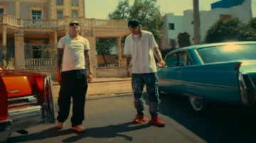 Balenciaga Red 3XL Sneak­ers worn by Peso Pluma in Ryan Castro, Peso Pluma - QUEMA ???? (Video Oficial)