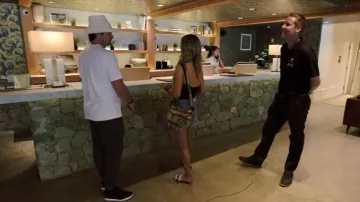 Dior Revolution Diapositivas usadas por Christina El Moussa vistas en Christina on the Coast (S05E07)