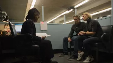 Veja Campo Sneaker worn by Sam Browne (Claire Danes) as seen in Full Circle (S01E02)