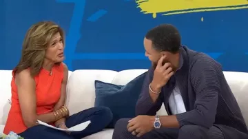 Homme Plissé Issey Miyake Veste plissée zippée en violet Taupe portée par Stephen Curry comme vu dans Aujourd’hui le 18 juillet 2023