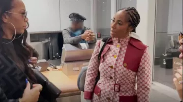 Manteau de trench en cuir Gucci porté par Courtney Bruce dans The Real Housewives of Atlanta (S15E10)