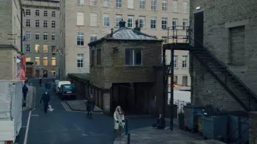 Dean Clough dans Halifax vu dans les lieux de tournage de la série télévisée Secret Invasion (saison 1, épisode 1)