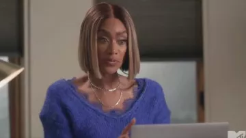 Zara Lace Trim Knit Fluffy Sweate usado por Tami Roman como se ve en Caught in the Act: Unfaithful (S02E01)