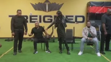 Botas de combate altas de doble bolsa monolito de Prada usadas por Tami Roman como se ve en Caught in the Act: Unfaithful (S02E01)