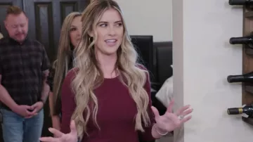 Camiseta de algodón elástico de manga larga Skims usada por Christina El Moussa vista en Christina on the Coast (S05E07)