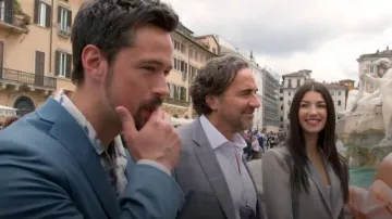 Patrizia Pepe Single-buttoned two-tone blazer worn by Ginevra Lamborghini as seen in The Bold and the Beautiful on June 25, 2023