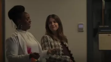 L'Agence An­geli­na Blaz­er worn by Lea Dilallo (Paige Spara) as seen in The Good Doctor (S06E21)