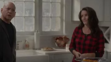 L.l. Bean Waffle Onesie porté par Charlotte York (Kristin Davis) comme on le voit dans And Just Like That... (S02E06)