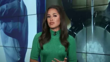 Tommy hilfiger Tech Surf Dress portée par Kaylee Hartung comme vu dans Aujourd’hui le 19 juillet 2023