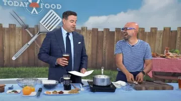 Todd Snyder Striped Linen-Cotton Tee worn by Michael Symon as seen in Today on  July 20, 2023