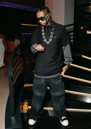 Rick Owens Black Leather Megalace High-Top Sneakers usados por Tyga en su cuenta de Instagram @tyga