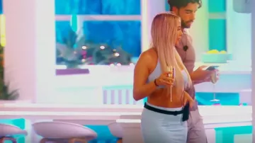 Shein Privé Cut Out Twist Front Split Thigh Dress porté par Jess Harding comme on le voit dans Love Island (S10E45)