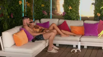 Shein 3pack Ombre Ring Bikini Linked Maillot de bain & Jupe de plage porté par Abi Moores comme vu dans Love Island (S10E45)