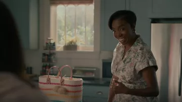 Veronica Beard Vanessa Robe portée par Helen Decatur (Heather Headley) vue dans Sweet Magnolias (S03E06)